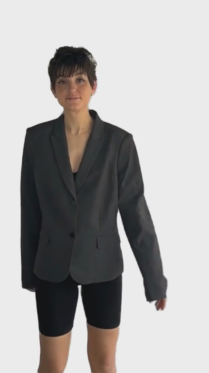 Load and play video in Gallery viewer, Calvin Klein 70&amp;#39;s Blazer Gray Size 8 SKU 000008
