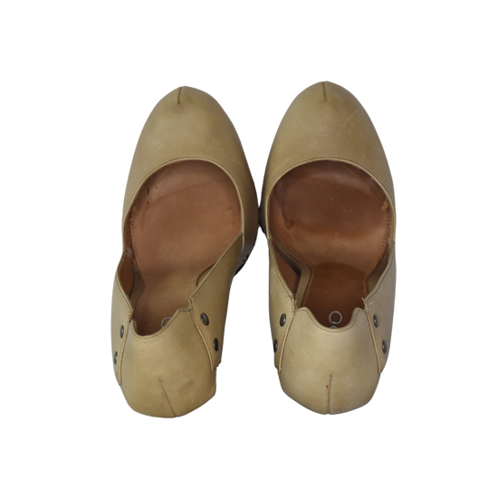 Aldo Size Closed-Toe High Heels w Stud Details Light Tan 41 SKU 000254-2