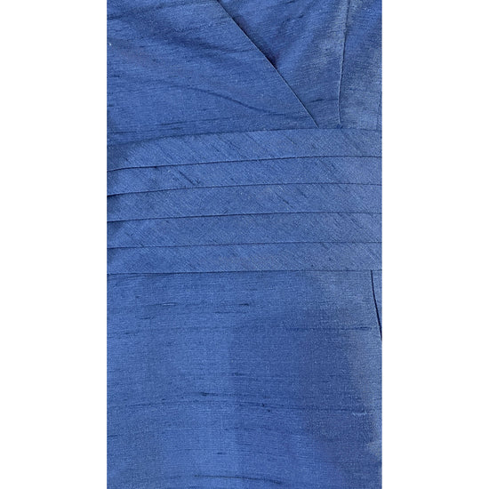Ann Taylor Dress Above-Knee Sleeveless V-Neck Blue Size 4 SKU 000067-3
