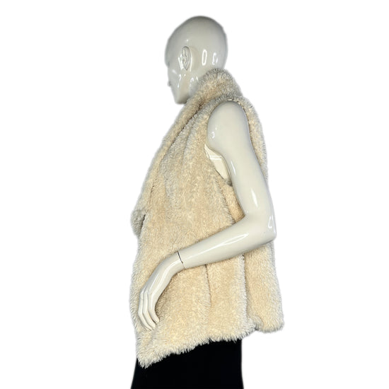 Calvin Klein Vest Fuzzy Sleeveless Cream Size 0X SKU 000042-1