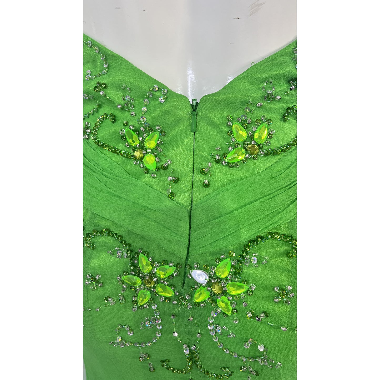 Nina Canacci Halter Green Gown Size 2 SKU 000407-4