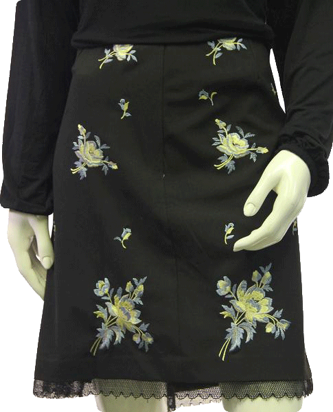 Load image into Gallery viewer, Karen Kane  Black Flower Skirt Size 16 SKU 000054
