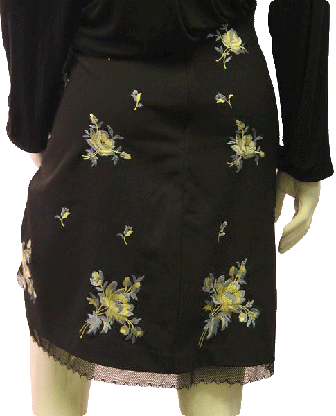 Load image into Gallery viewer, Karen Kane  Black Flower Skirt Size 16 SKU 000054
