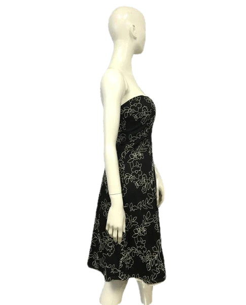 Load image into Gallery viewer, White House Black Market Strapless Summertime Dress Size 2 SKU 000065
