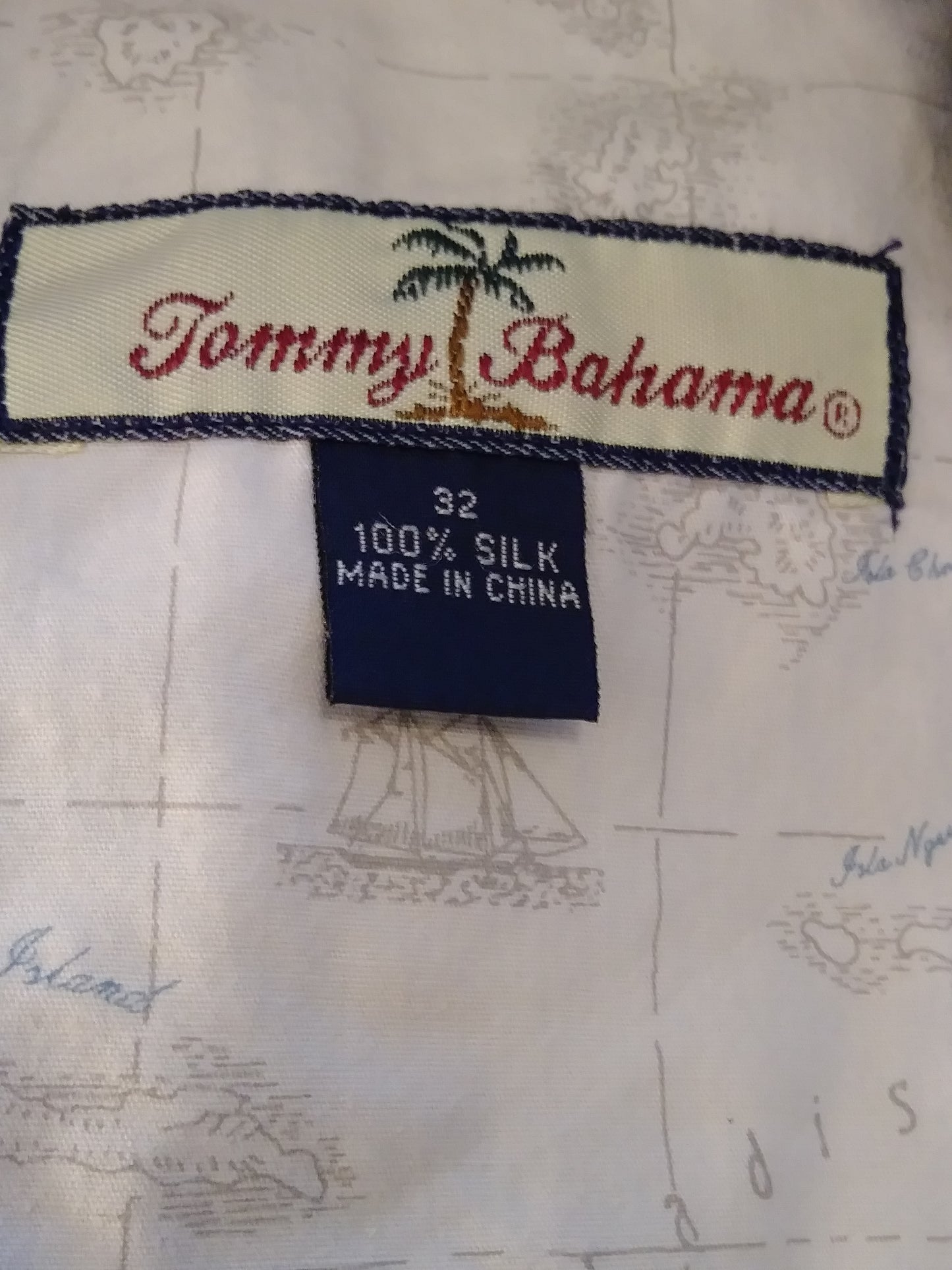 Load image into Gallery viewer, Tommy Bahama 80&amp;#39;s Mens Silk Shorts Size 32 SKU 000183-9
