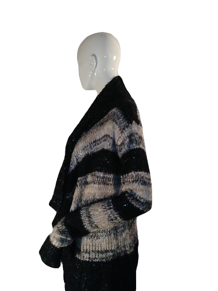 Load image into Gallery viewer, Ashley Sweater Black Size M (SKU 000000-2-1)
