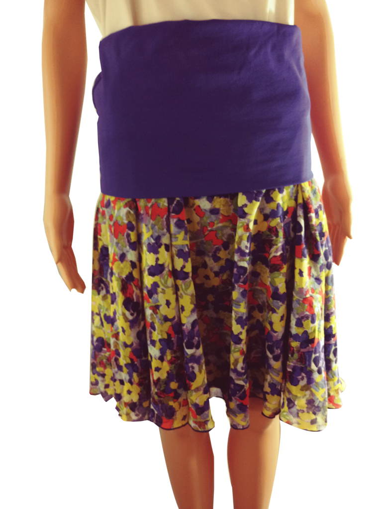 Load image into Gallery viewer, Alice + Olivia 90&amp;#39;s Skirt Floral Size M SKU 000054
