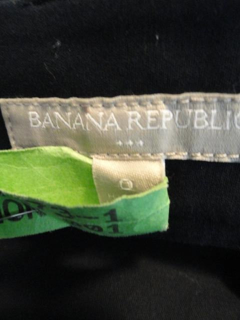 Banana Republic 70's Below The Knee Navy Skirt Size 0 SKU 000028