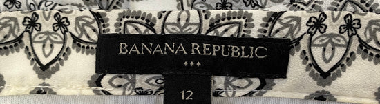 Banana Republic Skirt White Black Patterned Size 12 SKU 000317-1