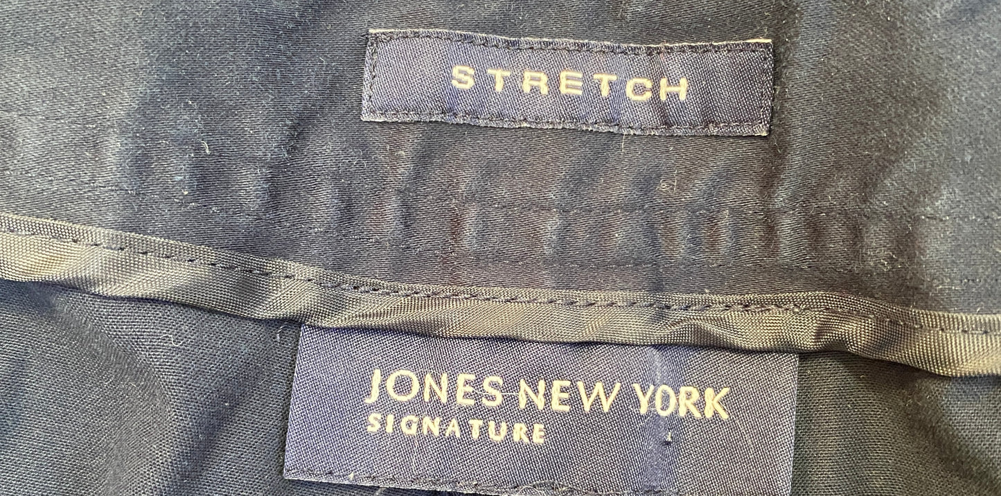 Jones New York Shorts Blue Size 8 SKU 000377