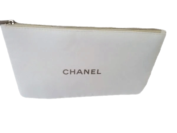 Chanel White Clutch (SKU 000115)