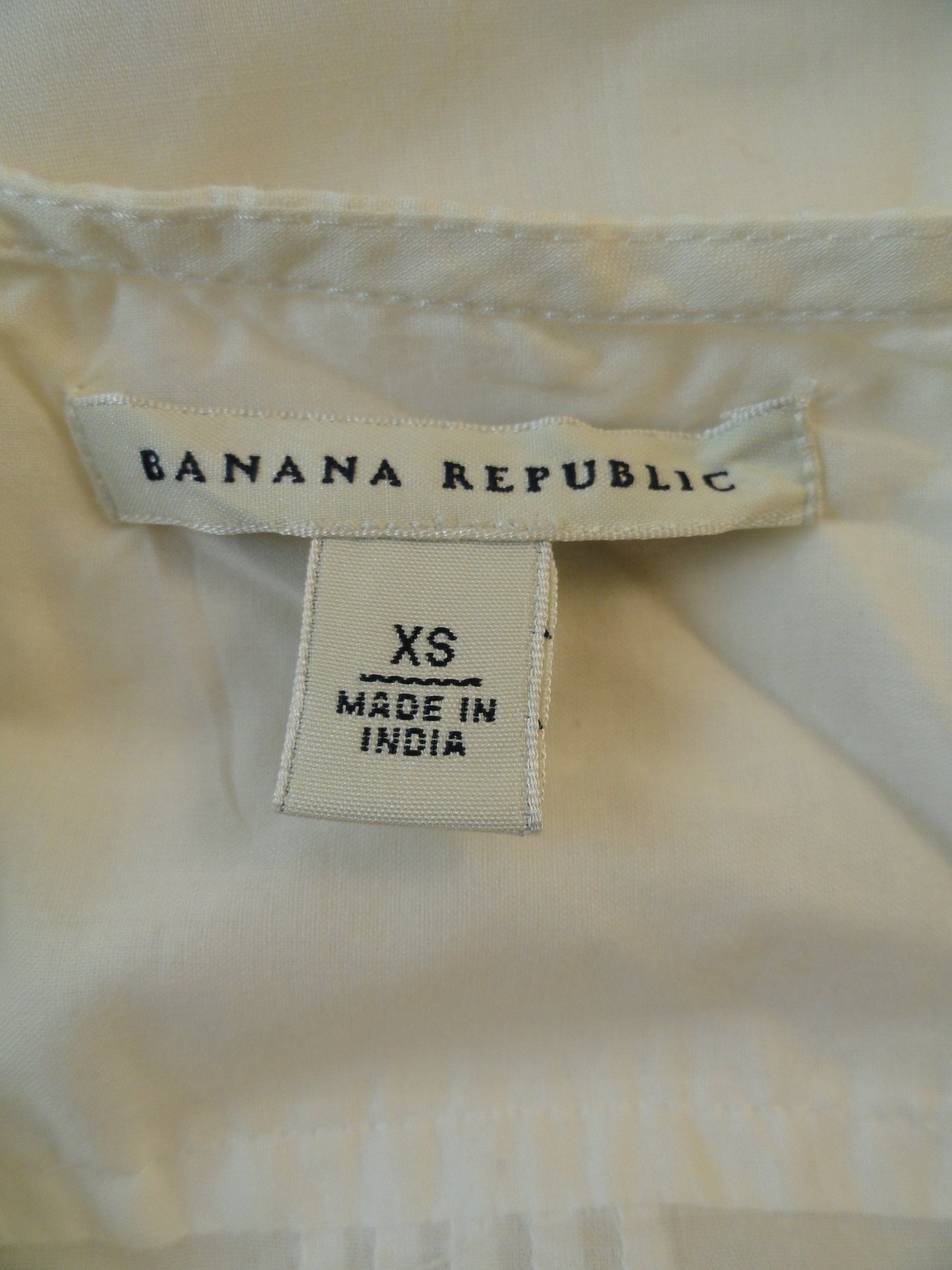 Banana Republic70's  White Sleeveless Unique Top Size XS (SKU 000071)