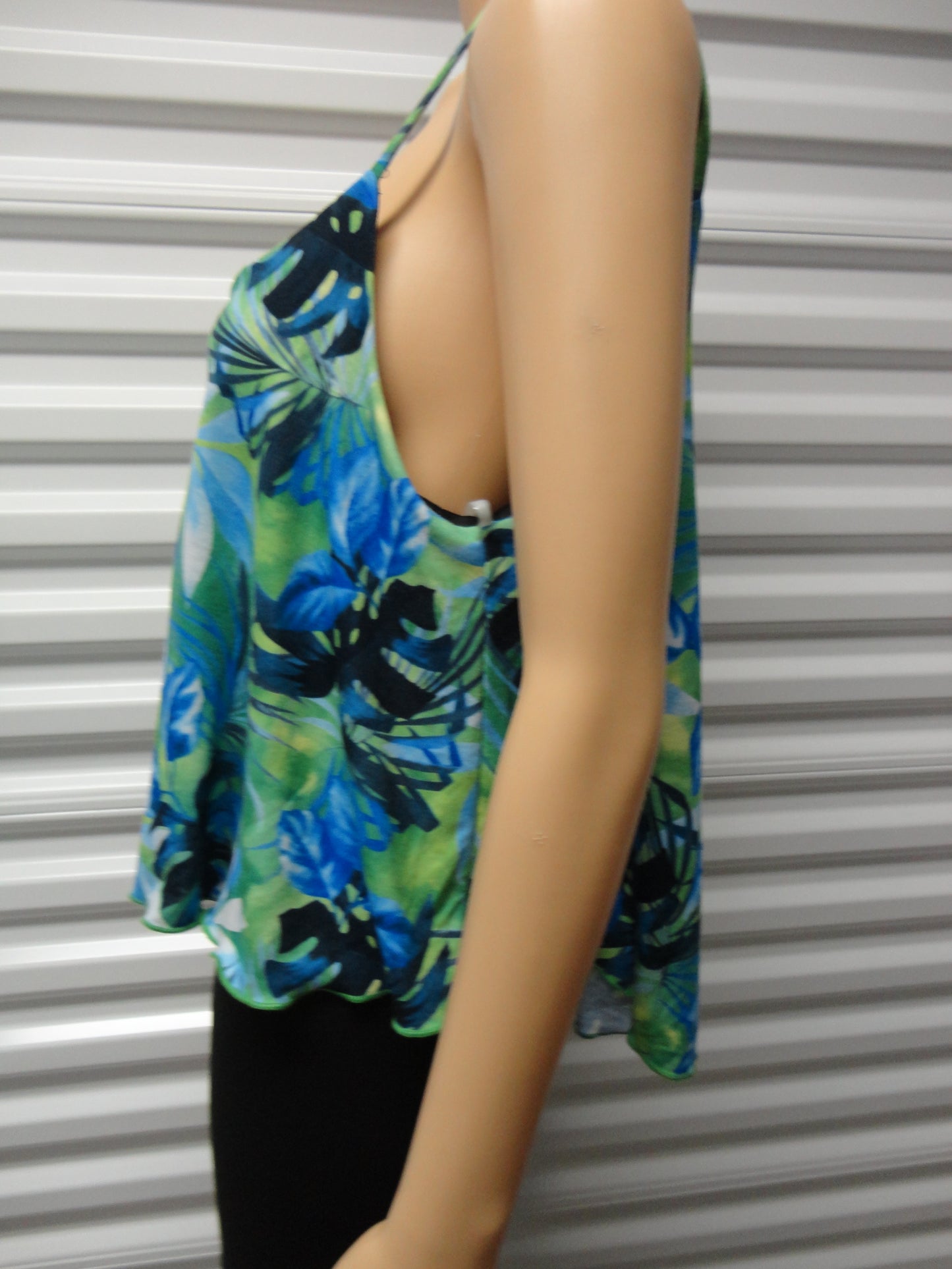 Wet Seal 80's Top Cropped Multi-colored Size L NWT SKU 000095-1