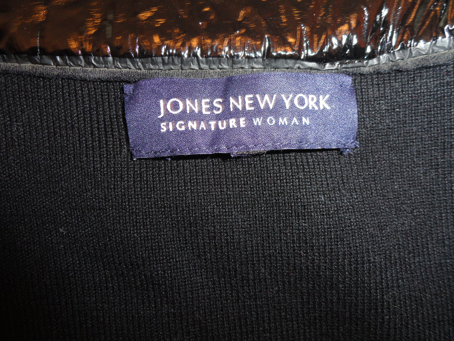 Jones New York 70's Top Black  (SKU 000188-10)