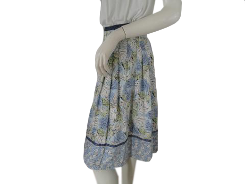 Liz Claiborne Skirt White/Blue Floral Print Size 4P SKU 000186-12