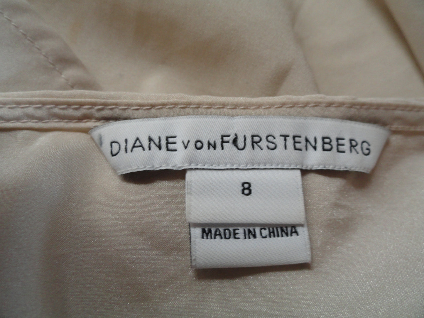 Diane Von Furstenberg 80's Top Beige Size 8 SKU 000237-14