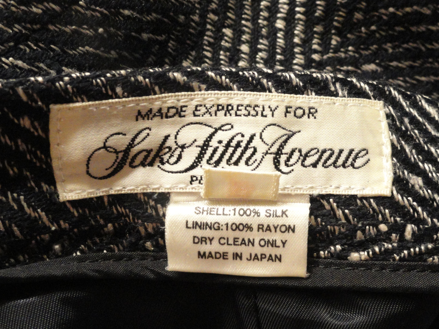 Saks Fifth Avenue Skirt Black & White Sz 14 SKU 000293-5