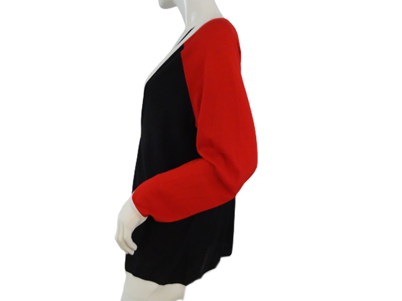 St. John Sweater Black Red White Size Large SKU 000291-17