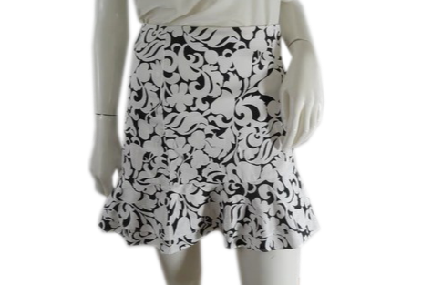 White House Black Market Skirt White/Black Sz 2 (SKU 000243-3)