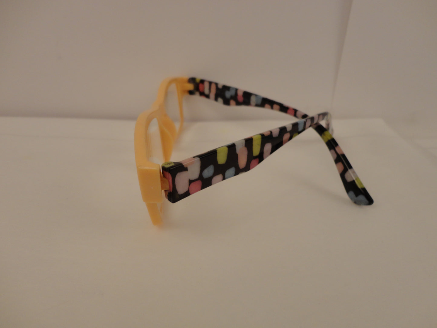 Readers Light Peach NWT SKU 275-2