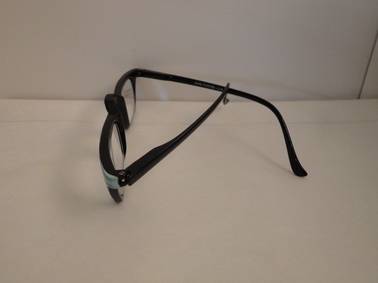 Readers Hand Painted Dolphins NWT/In Box SKU 250-25