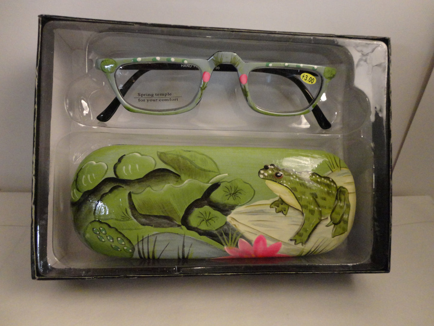 Readers Hand Painted Frog NWT/In Box SKU 300-11