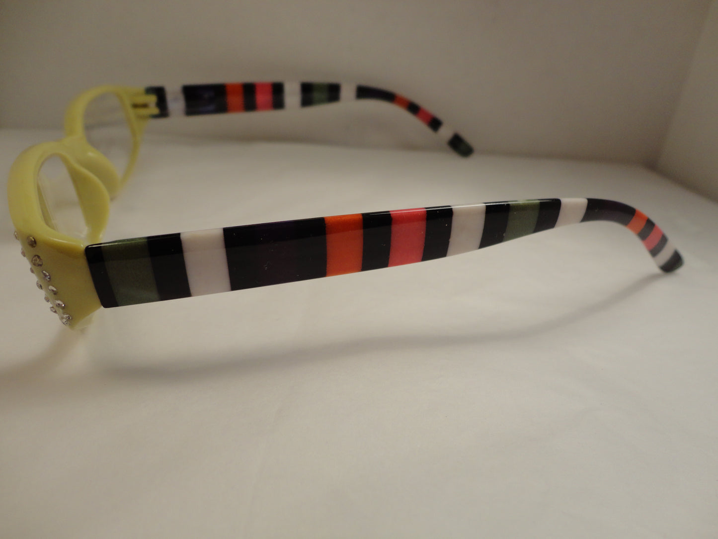 Readers Light Lime Green w/Stripes & Clear Crystals NWT SKU 150-20