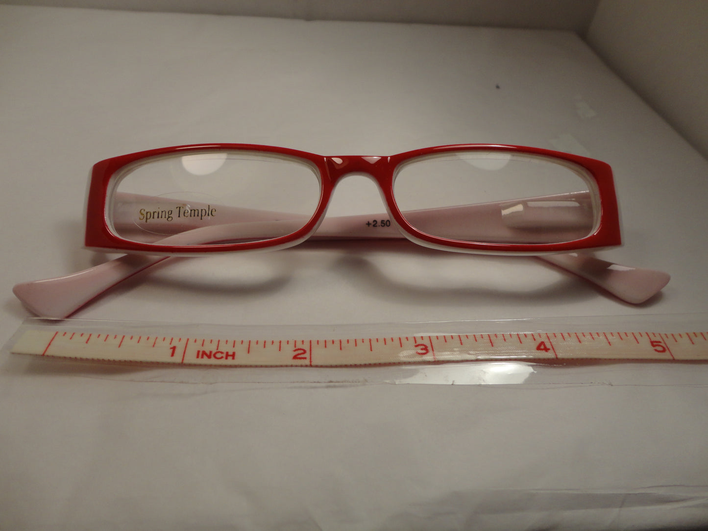 Readers Red w/White Hearts NWT SKU 250-18