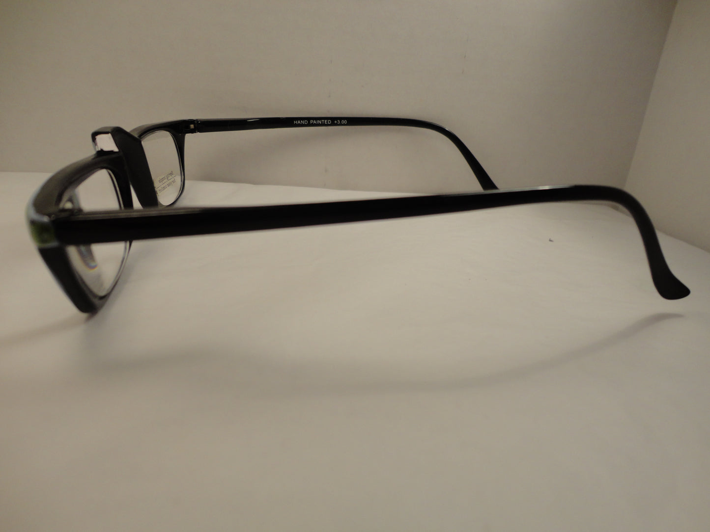 Readers Hand Painted Frog NWT/In Box SKU 300-11