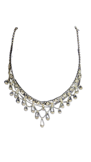 Necklace Silver with Clear Crystals NWT (SKU 004001-14)