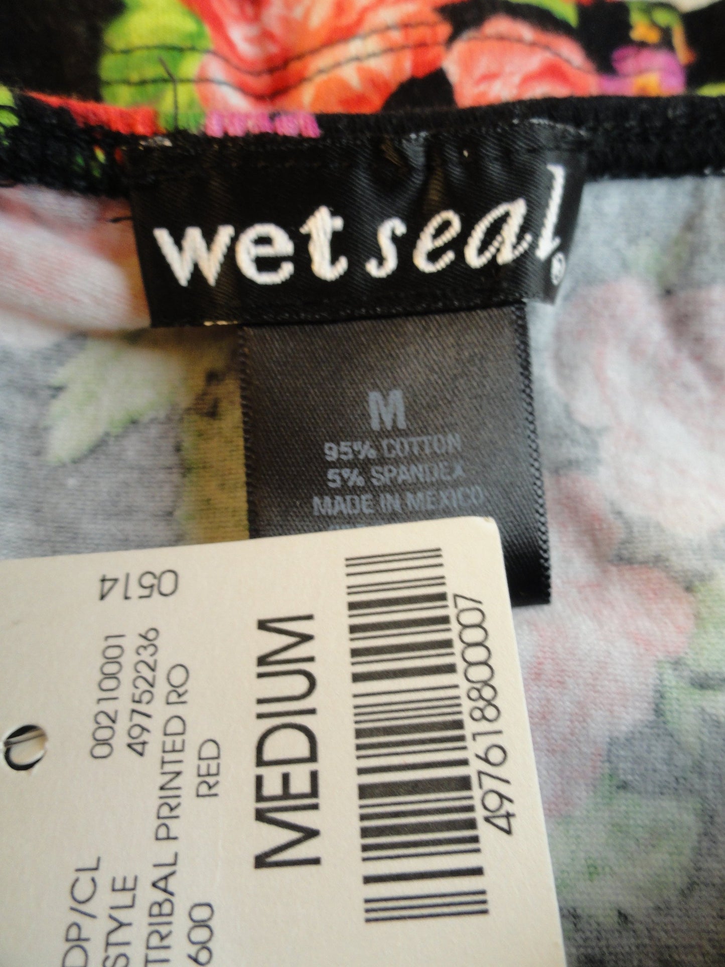 Wet Seal 80's Crop Top Black/Floral Large SKU 000022 – Designers On A Dime