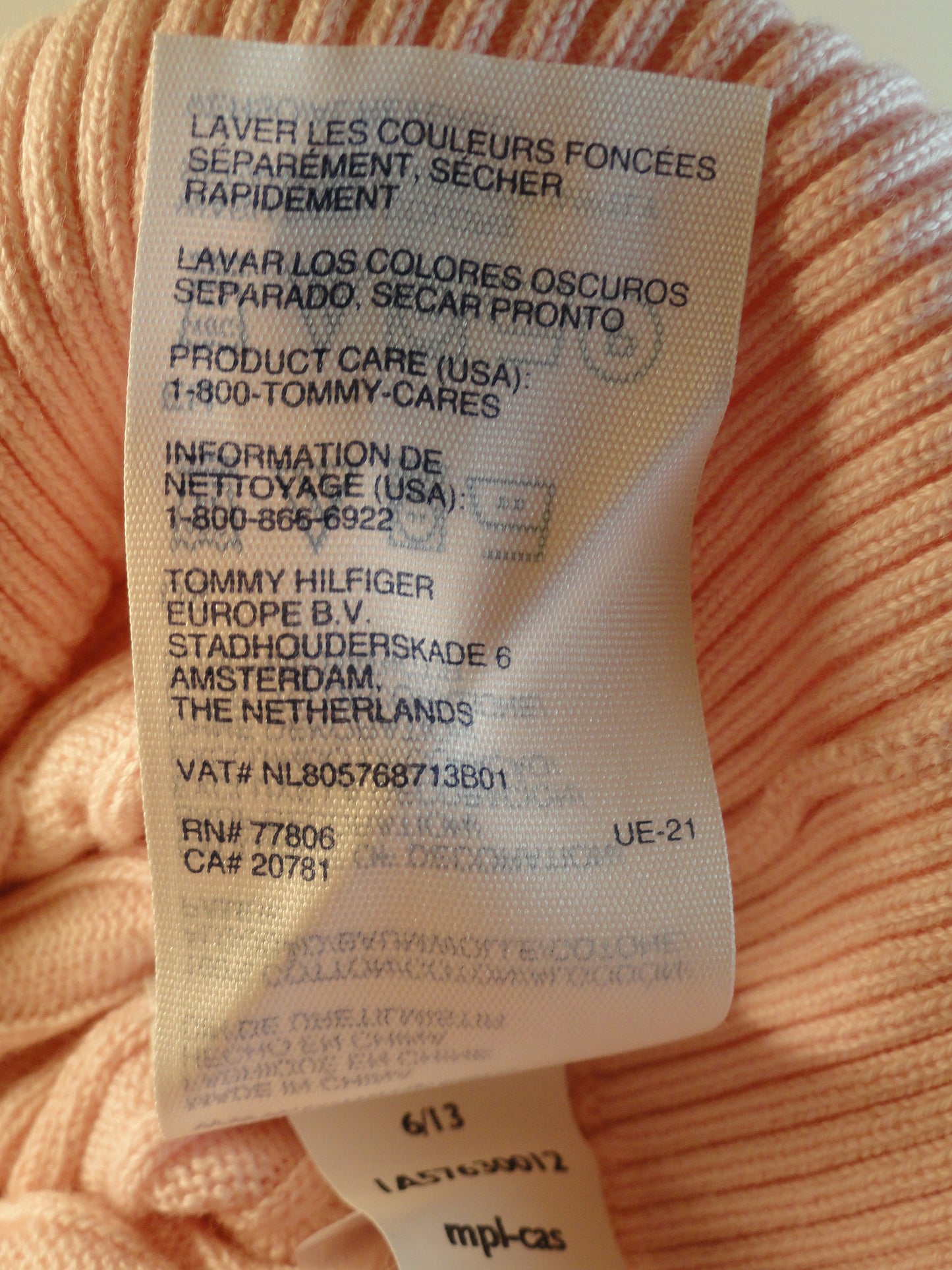pensum lag Orientalsk Tommy Hilfiger 80's Sweater Pink V-Neck Size M SKU 000024 – Designers On A  Dime