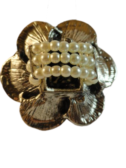 Ring Flower Silver with Clear Crystals (SKU 004000-42)