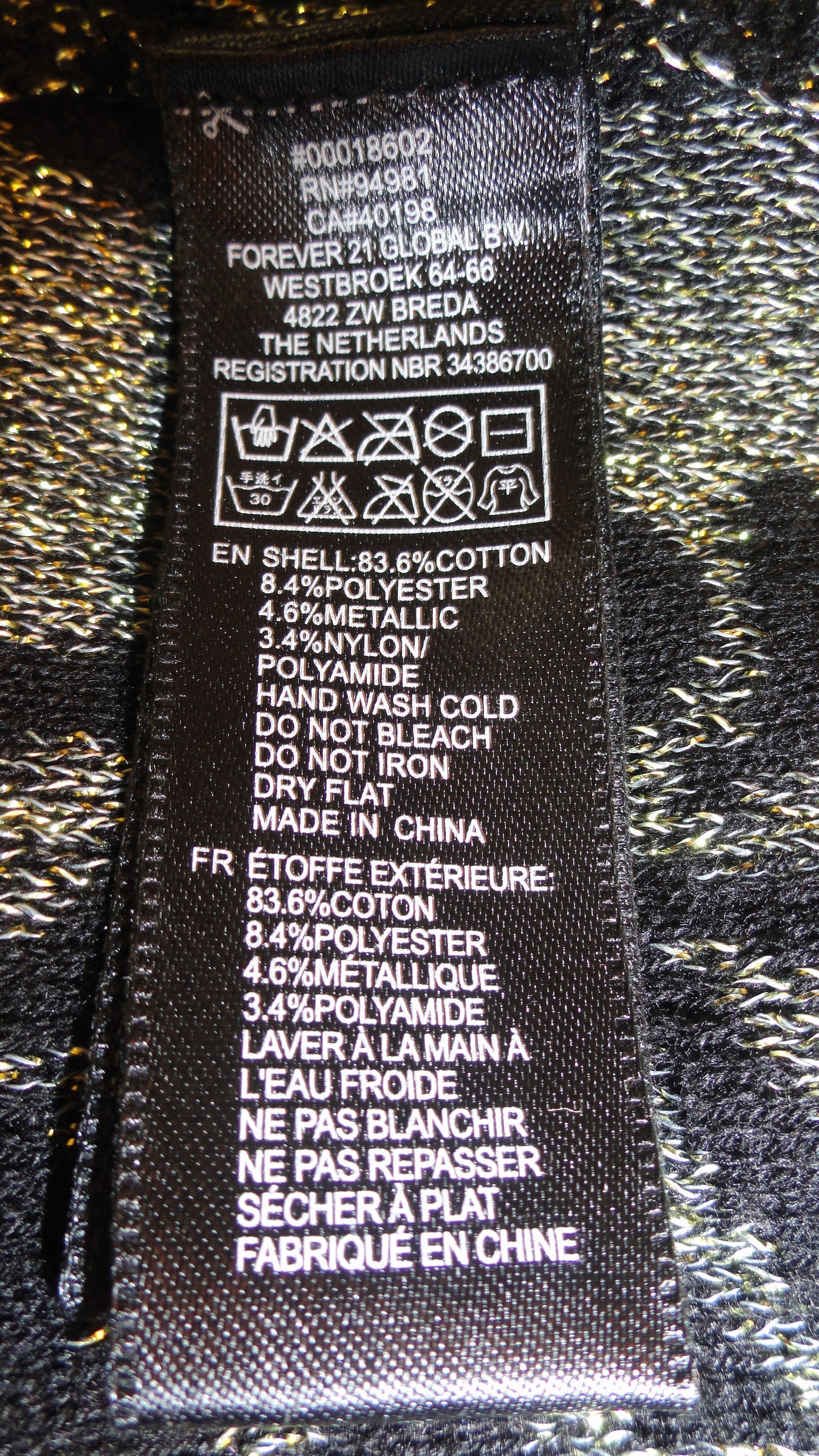 Forever 21 80's Skirt Black  Gold Print Design Size L SKU 000094