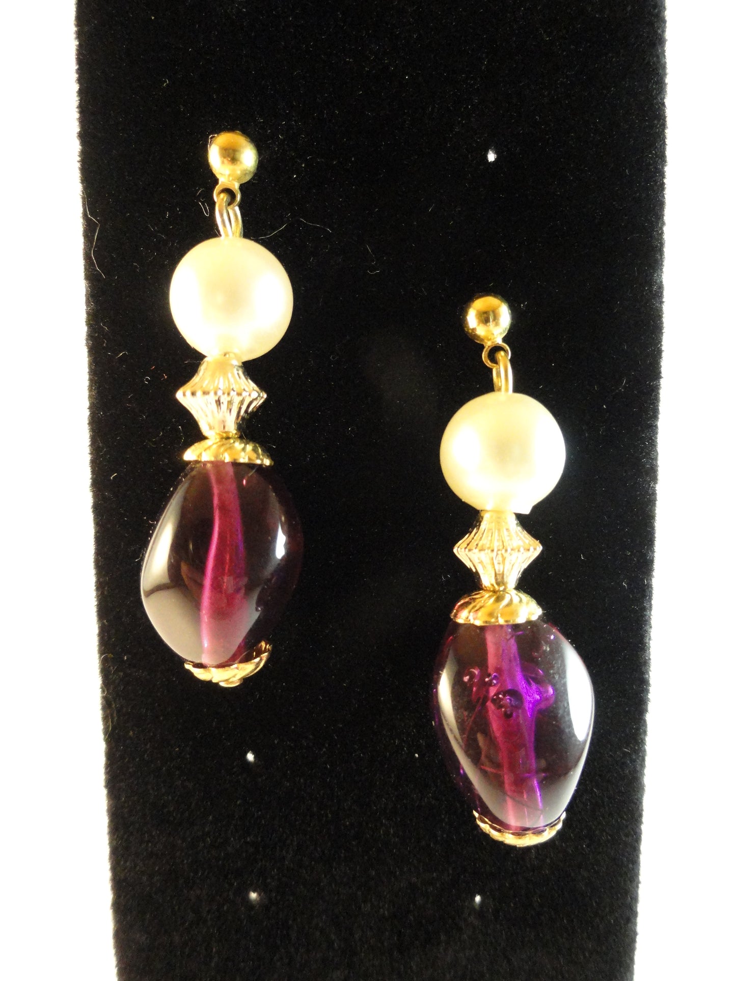 Earrings Dangly Purple, White & Gold SKU 004004-1