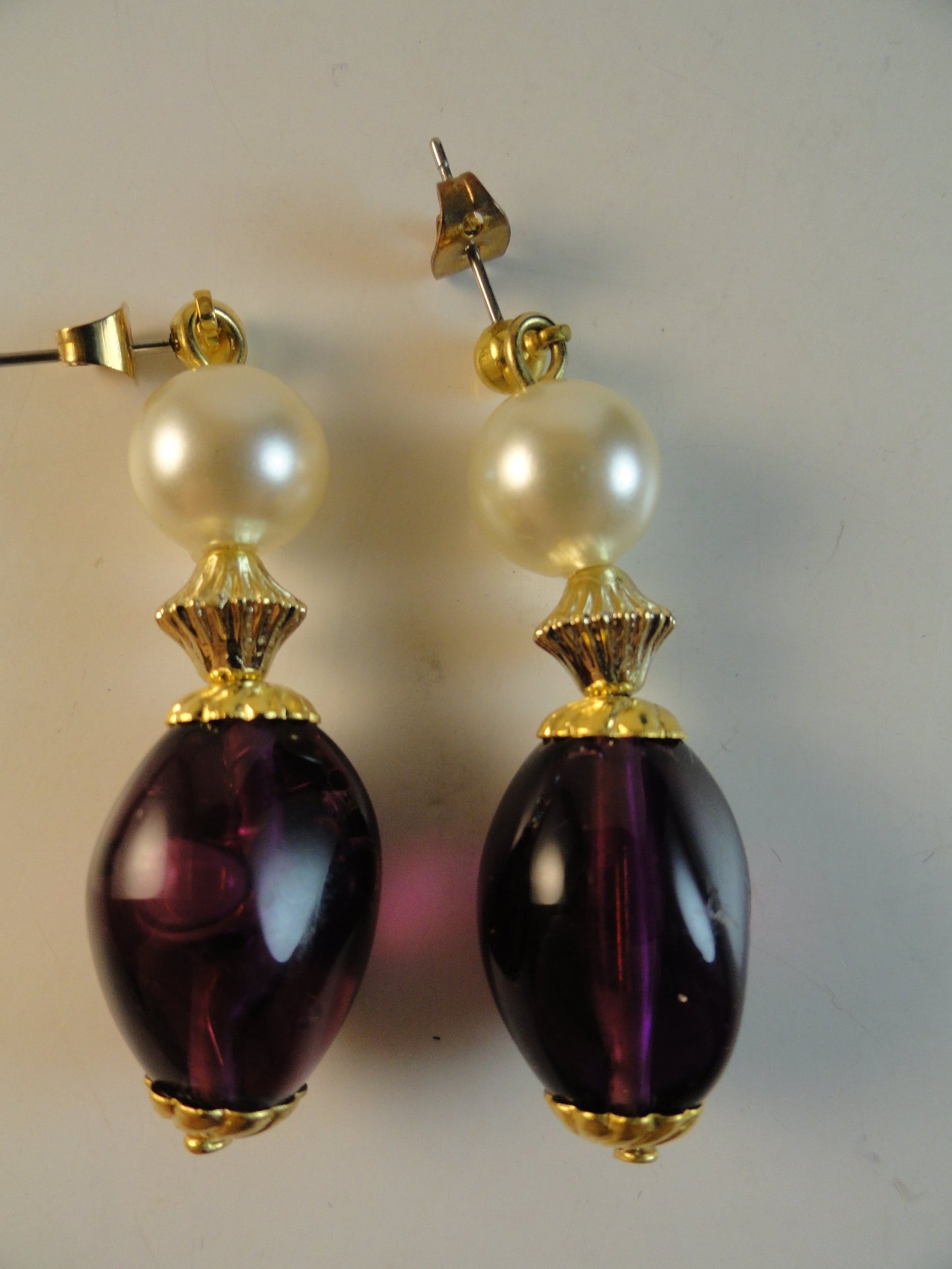 Earrings Dangly Purple, White & Gold SKU 004004-1