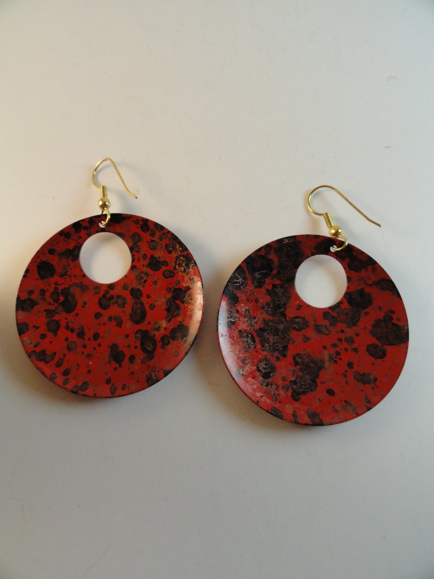 Earrings Large Dangly Discs Red, Black SKU 004004-3