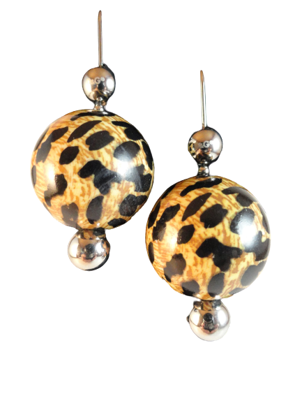 Load image into Gallery viewer, Dolce and Gabanna Earrings Animal Print SKU 000099
