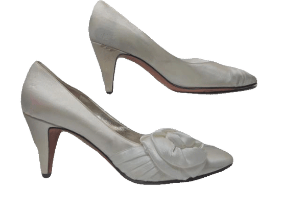 Shoes Bruno Magli Off White Silk Heels Size 7-1/2 AA SKU 000131
