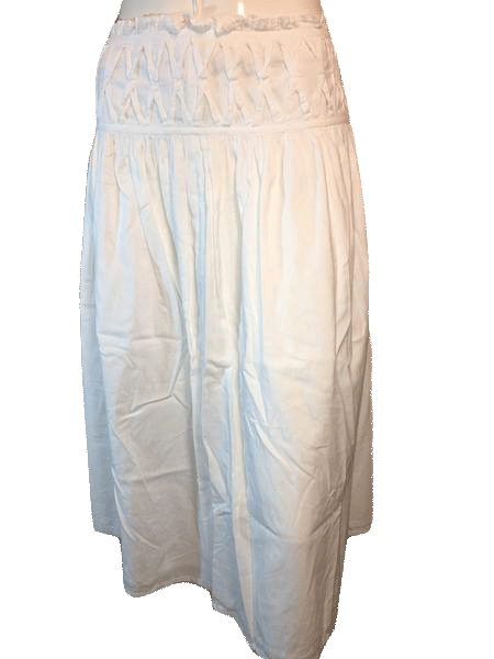 Load image into Gallery viewer, United Colors of Benetton White Airy and Flowey Below the Knee Length Skirt Size 30” SKU 000126
