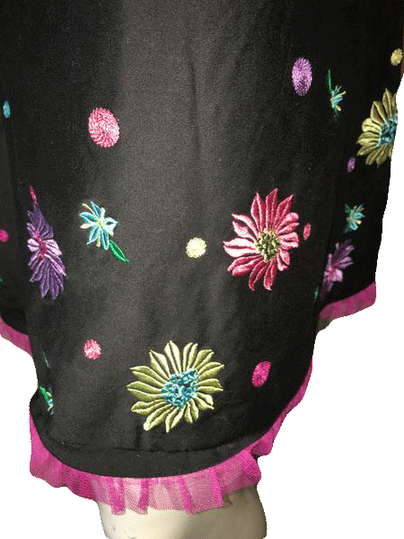 Load image into Gallery viewer, S.L.B. Petite90&amp;#39;s  Skirt Black Embellished Size 2P SKU 000094
