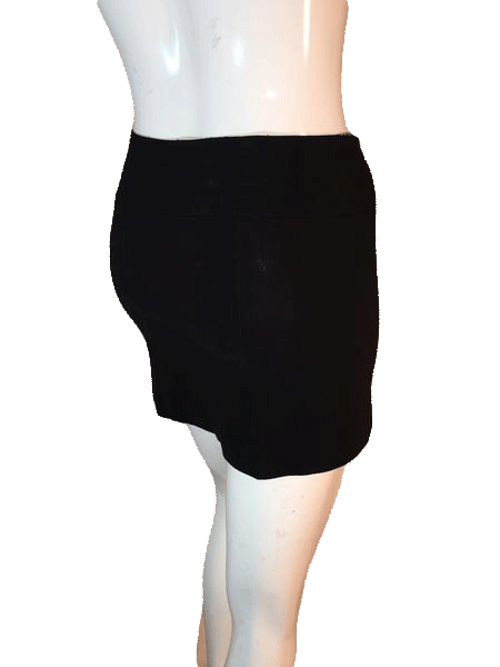 Load image into Gallery viewer, Guess Jeans 70&amp;#39;s Black Mini Skirt with Stretch Size 26 SKU 000202

