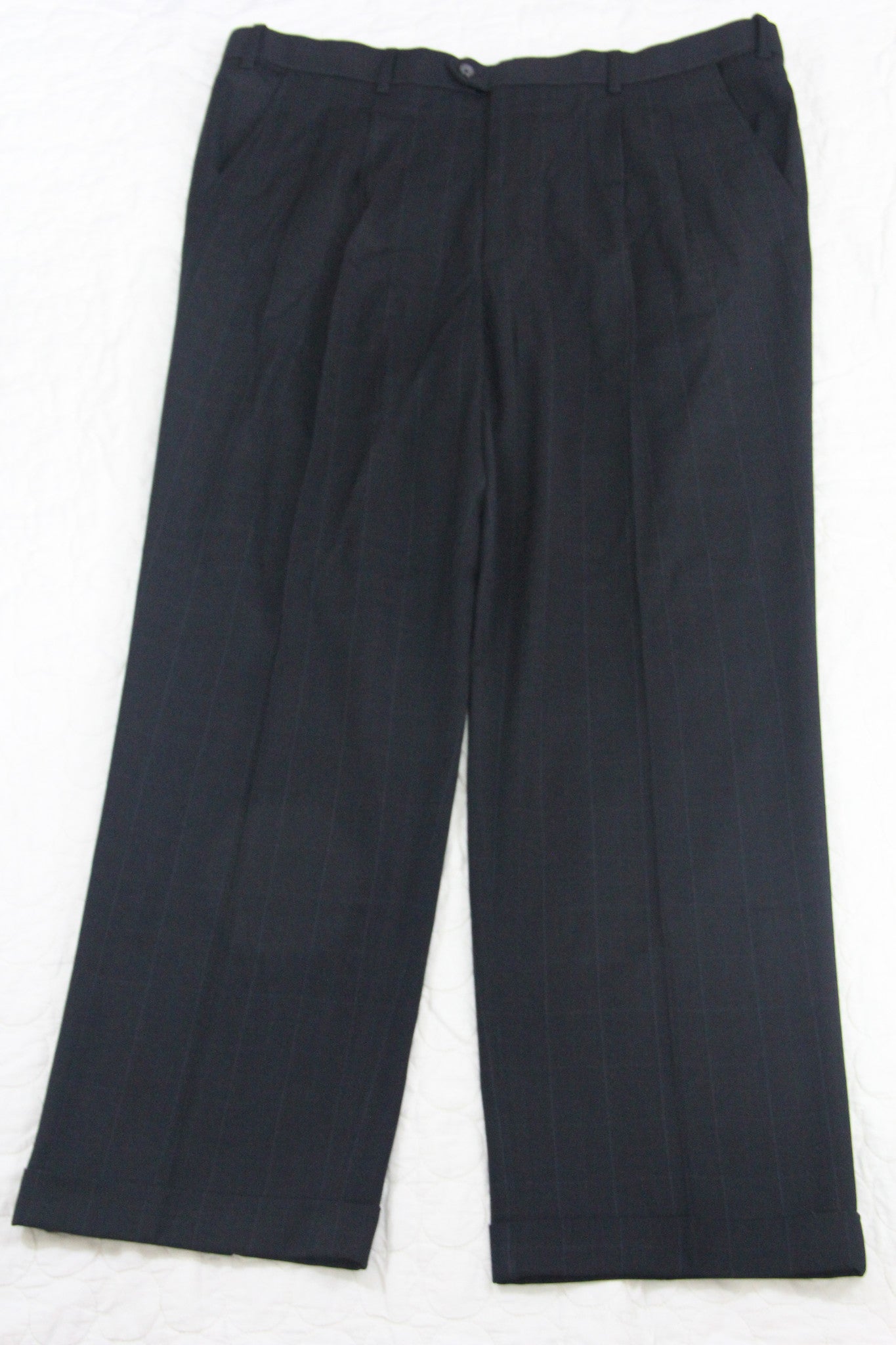 Van Heusen Dress Pants Gray with White Squares Size 40 waist, 32 length (SKU 000164) - Designers On A Dime